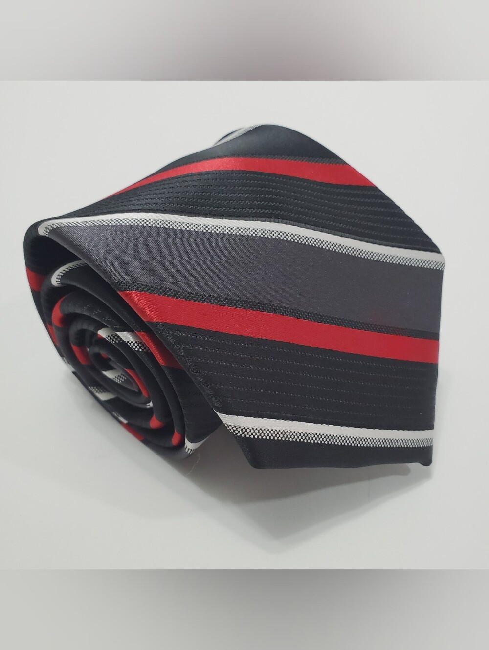 George Men's Neck Tie Red & Black Stripe Pattern 57x3.25" Jacquard Fabric
